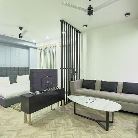 Bedchambers Serviced Apartments - Cyber City グルガウン エクステリア 写真