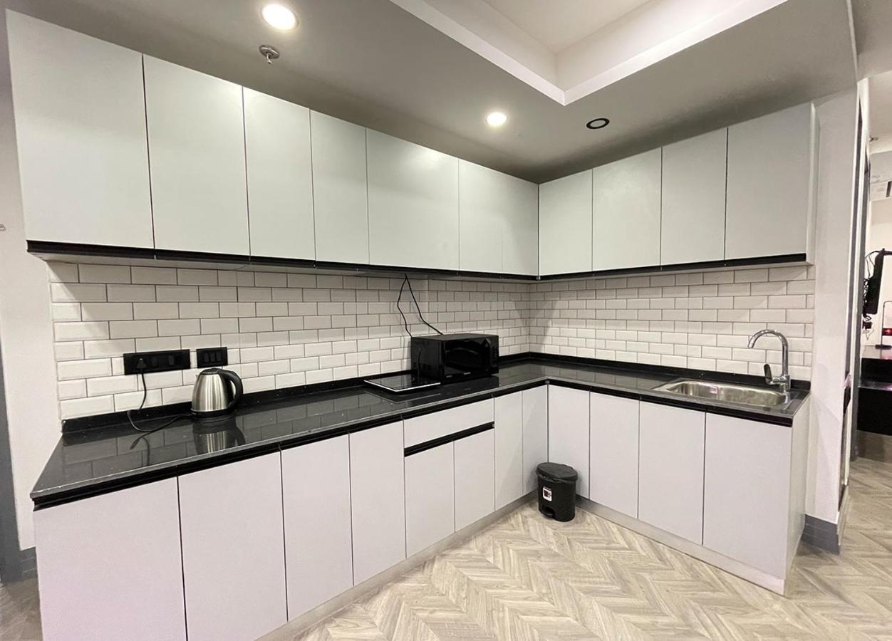 Bedchambers Serviced Apartments - Cyber City グルガウン エクステリア 写真
