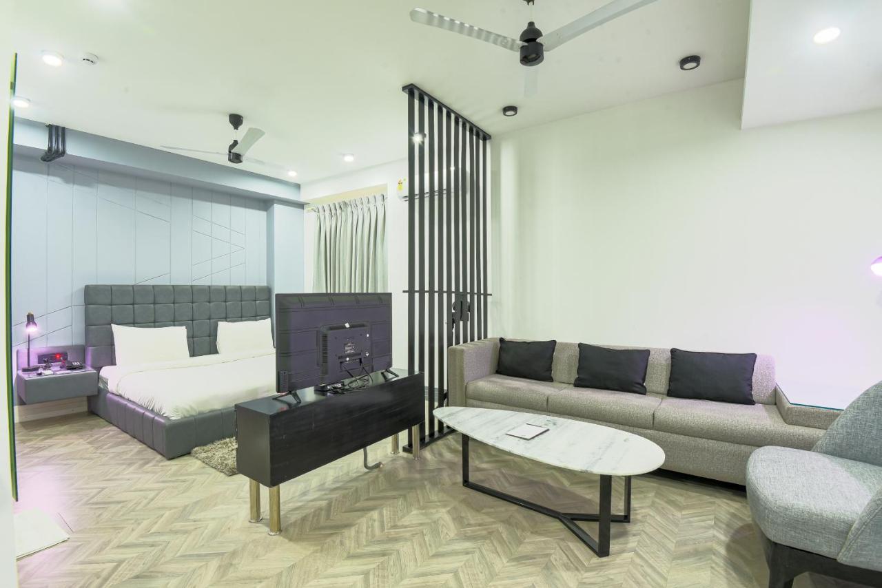 Bedchambers Serviced Apartments - Cyber City グルガウン エクステリア 写真